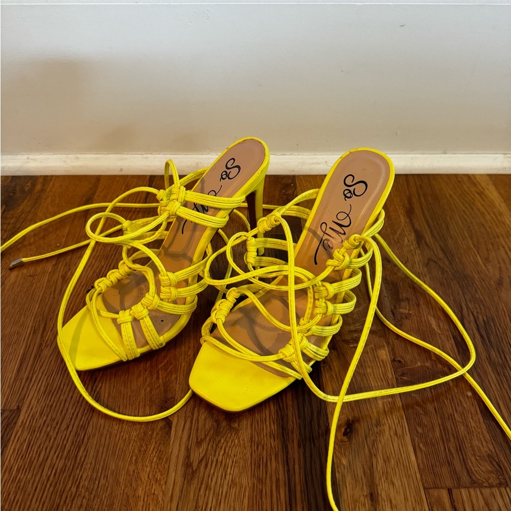 Cute y2k statement heels